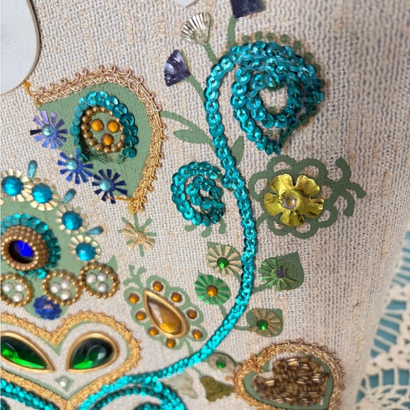 Vintage canvas purse made from canvas wood and rhinestones. 1960s.Great shape. - Picture 4 of 6